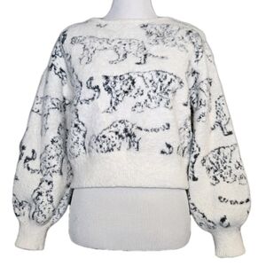 Elie Tahari White Black Cheetah Heavyweight Stretch Cropped Fuzzy Knit Sweater